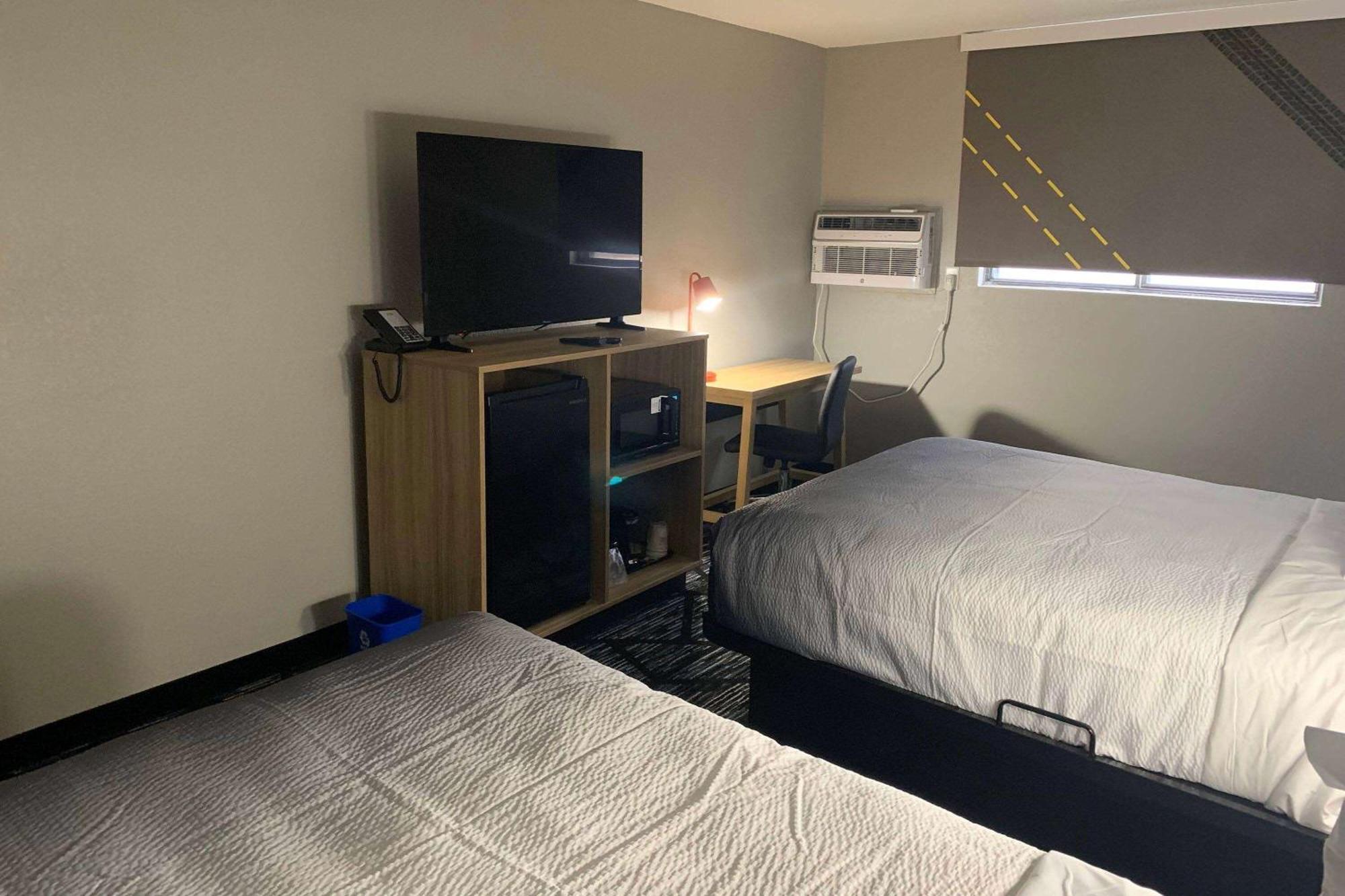 Super 8 By Wyndham Kirksville-University Area Luaran gambar