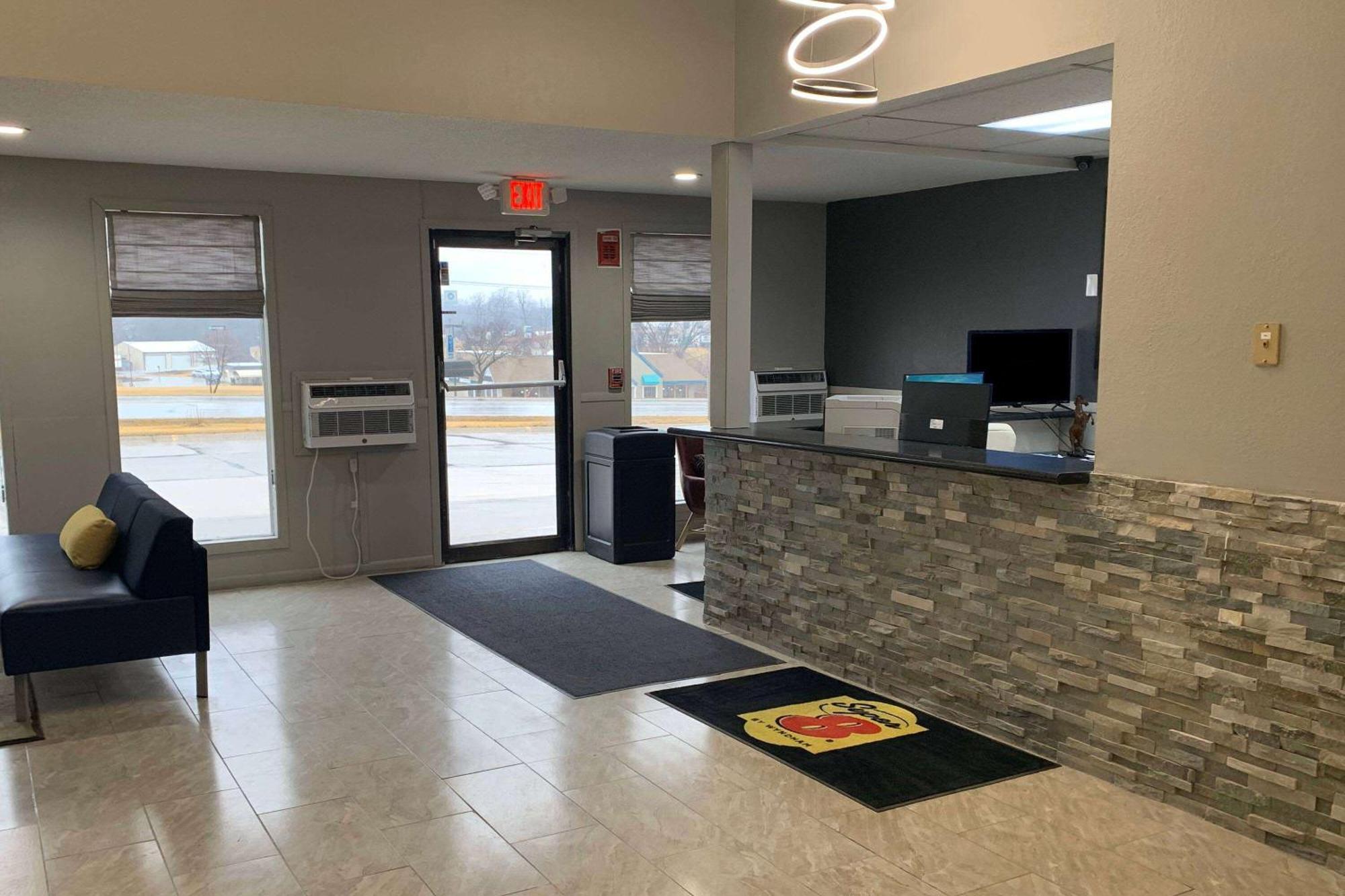 Super 8 By Wyndham Kirksville-University Area Luaran gambar