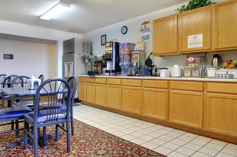 Super 8 By Wyndham Kirksville-University Area Luaran gambar